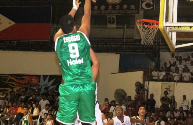 Lancers bury Jaguars in semis